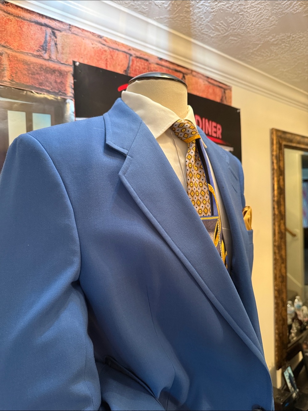 Voyles Distinctive Vintage Blazer - Picture 9 of 17